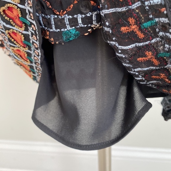 Alice + Olivia Gillian Embroidered Shift Dress - Picture 8 of 15